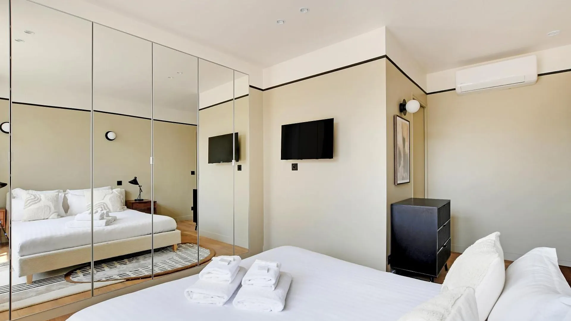 Pick A Flat'S Apartments In Daumesnil - Avenue Du General Bizot Paris France